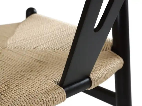 Стул Wishbone черный с бежевым сиденьем