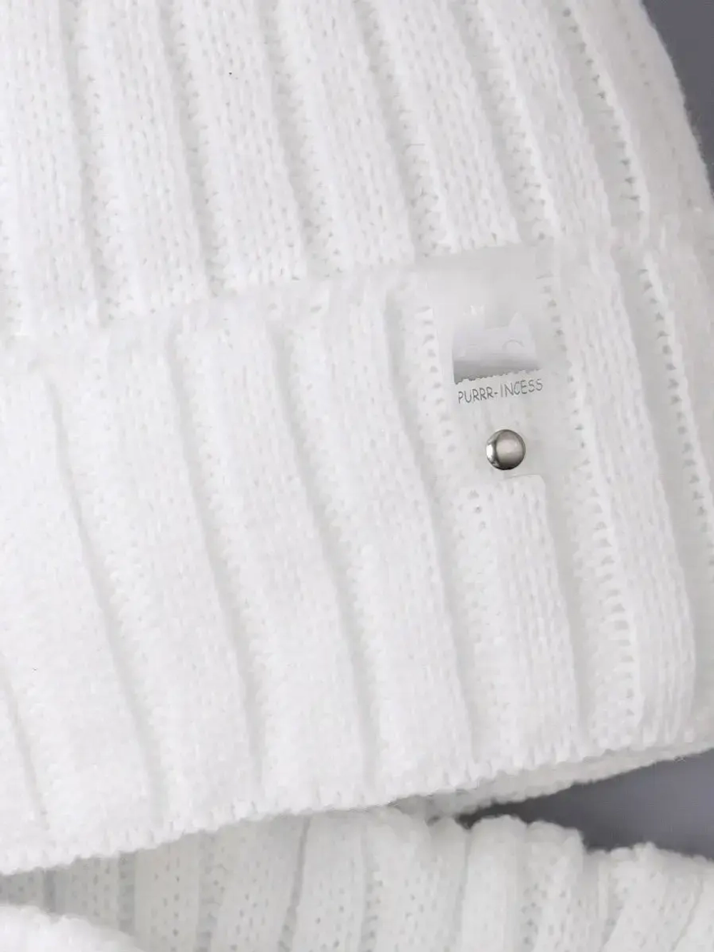 Шапка для девочки осенняя c ушками и снуд