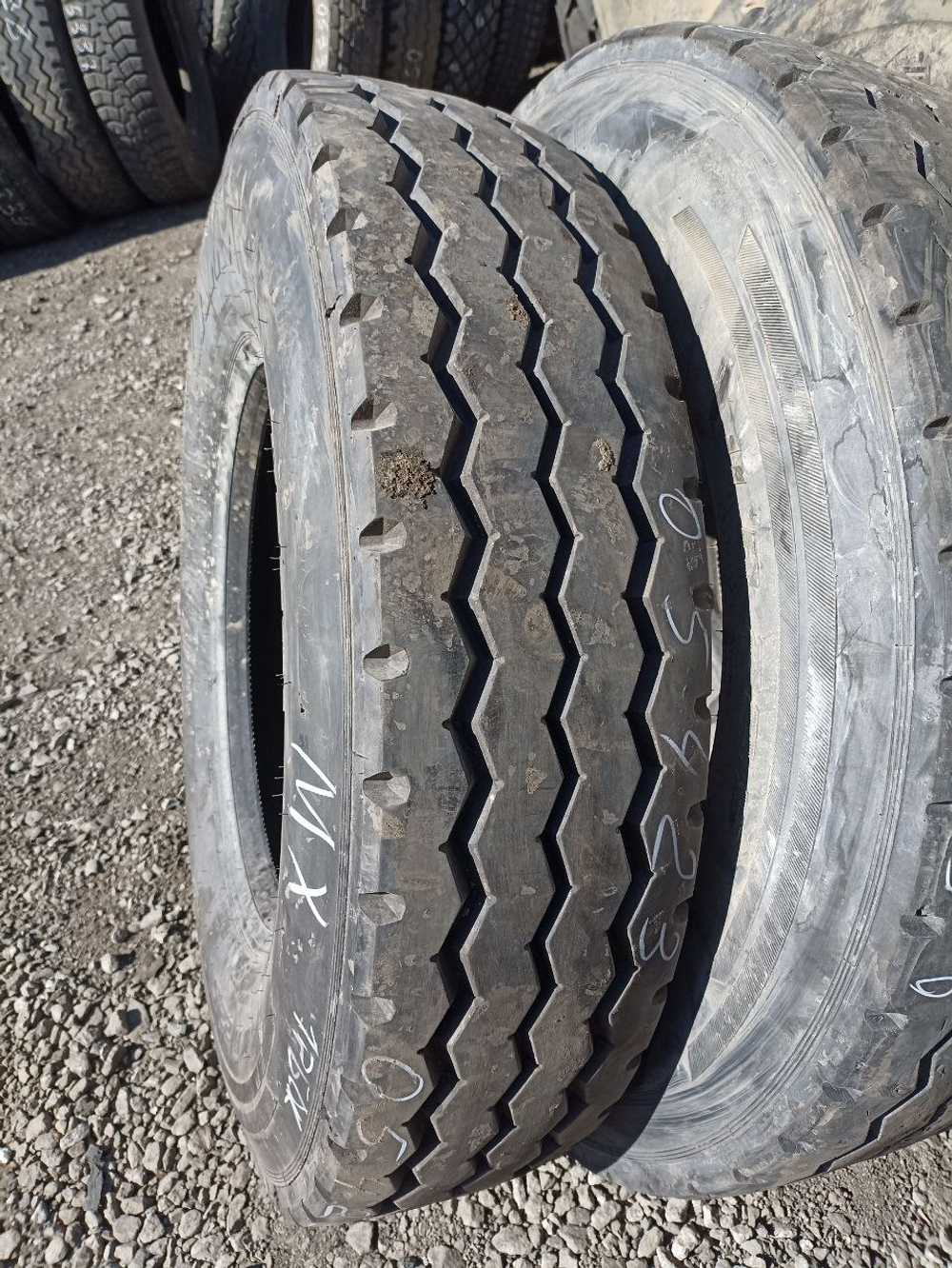 11R22.5 Kama NF701 шина б/у