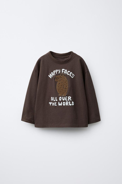 ZARA ЛОНГСЛИВ С НАШИВКОЙ «КАПИБАРА» ИЗ МАХРОВОЙ ТКАНИ, КОРИЧНЕВЫЙ