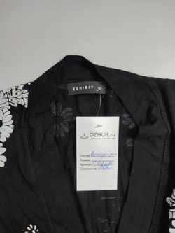 Блузка Exhibit  с цветами 44 размер