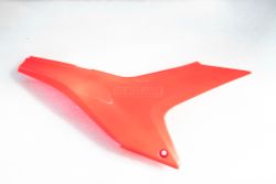 83501-KZZ-900ZB. COVER, R. SIDE R292 RED