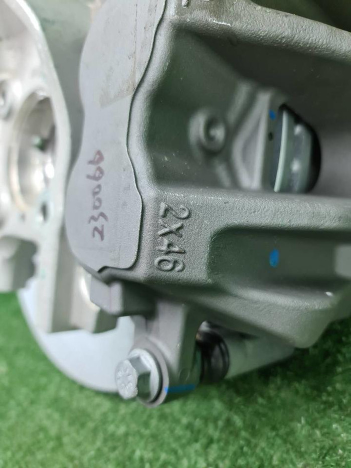 Кулак поворотный левый Lixiang L9 (2022-н.в.)