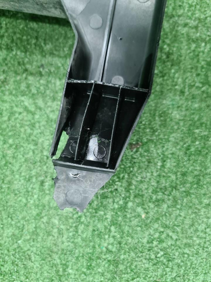 Диффузор с вентилятором Lada Largus (2012-н.в.)