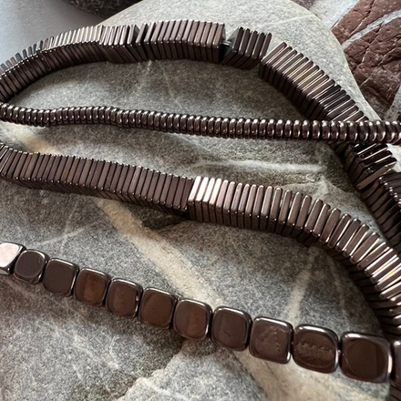 Гематин. Камни для изделий на заказ. Цена зависит от вида заказанного изделия