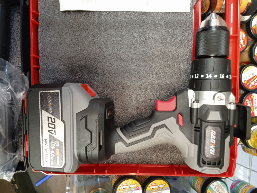 Дрель-шуруповерт шуруповерт для ледобура , 200N ,13 мм промышленного класса бесщеточная ударная дрель, От аккумулятора, 20 В, 120 Нм, 2 АКБ 9 mah