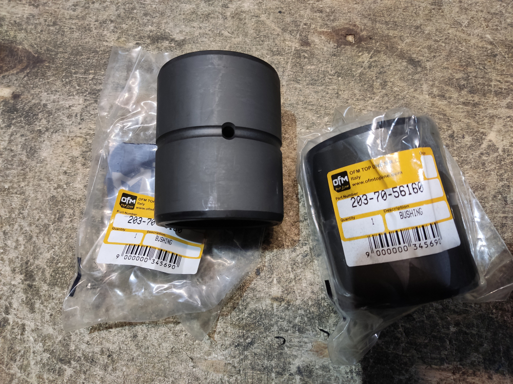 Втулка 203-70-56160