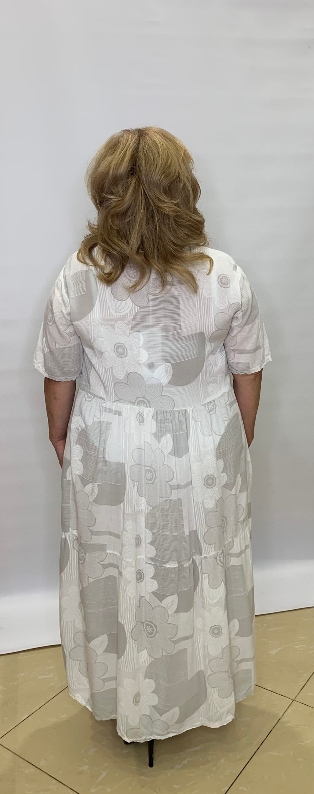 Белое итальянское платье с кармашками