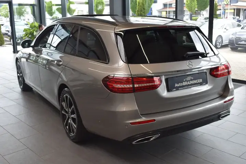 Mercedes-Benz E 400