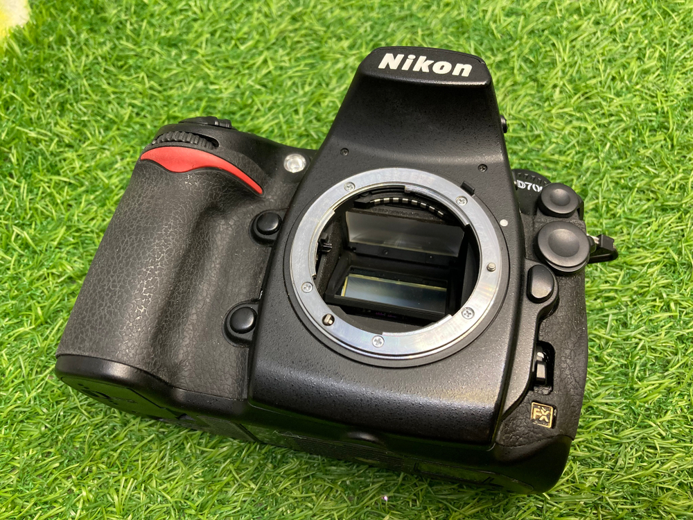 Nikon D700 75.000 кадров