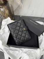 Обложка Chanel