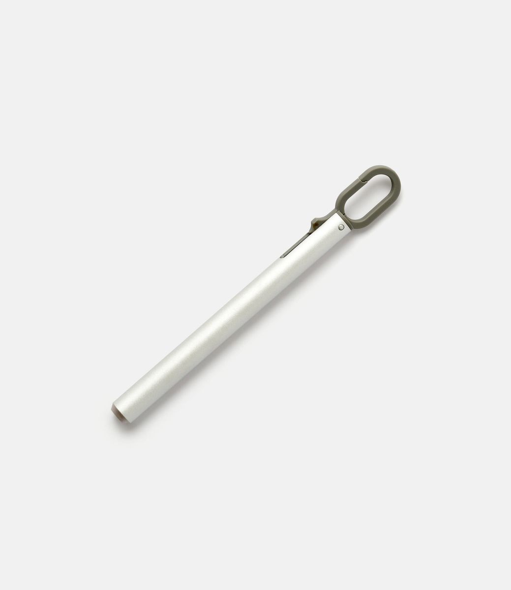 Ten Stationery Hang-On Silver — алюминиевая ручка с карабином