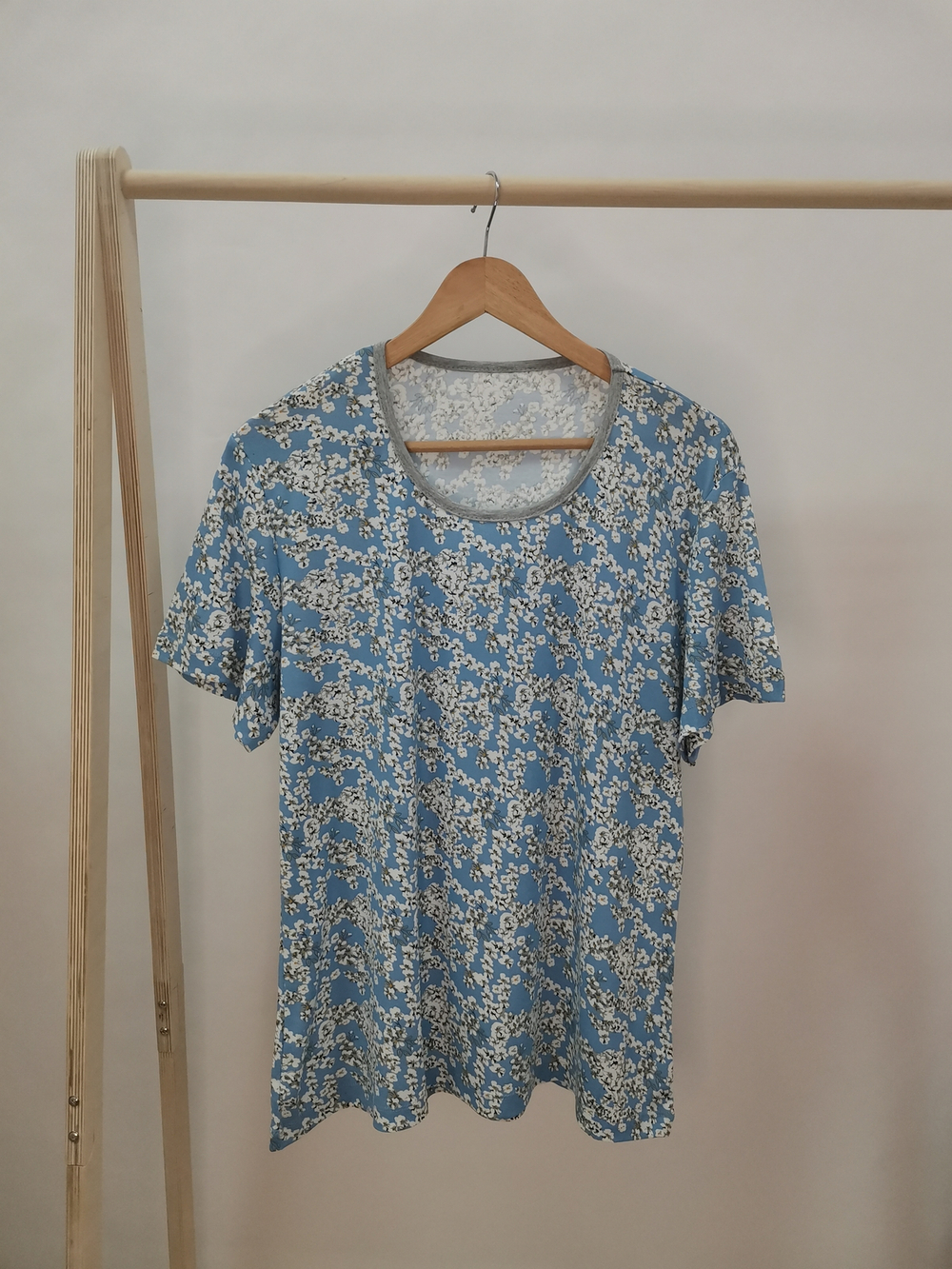 Футболка Ф-22Х/небесный-луговыецветы