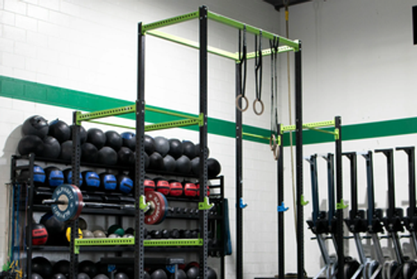 «Амират»: Функциональный вызов 2026. Как выбрать оборудование для кроссфита под открытым небом