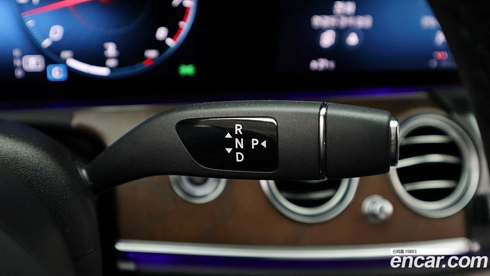Mercedes-Benz E-Class W213 E250 Exclusive (04.2021)