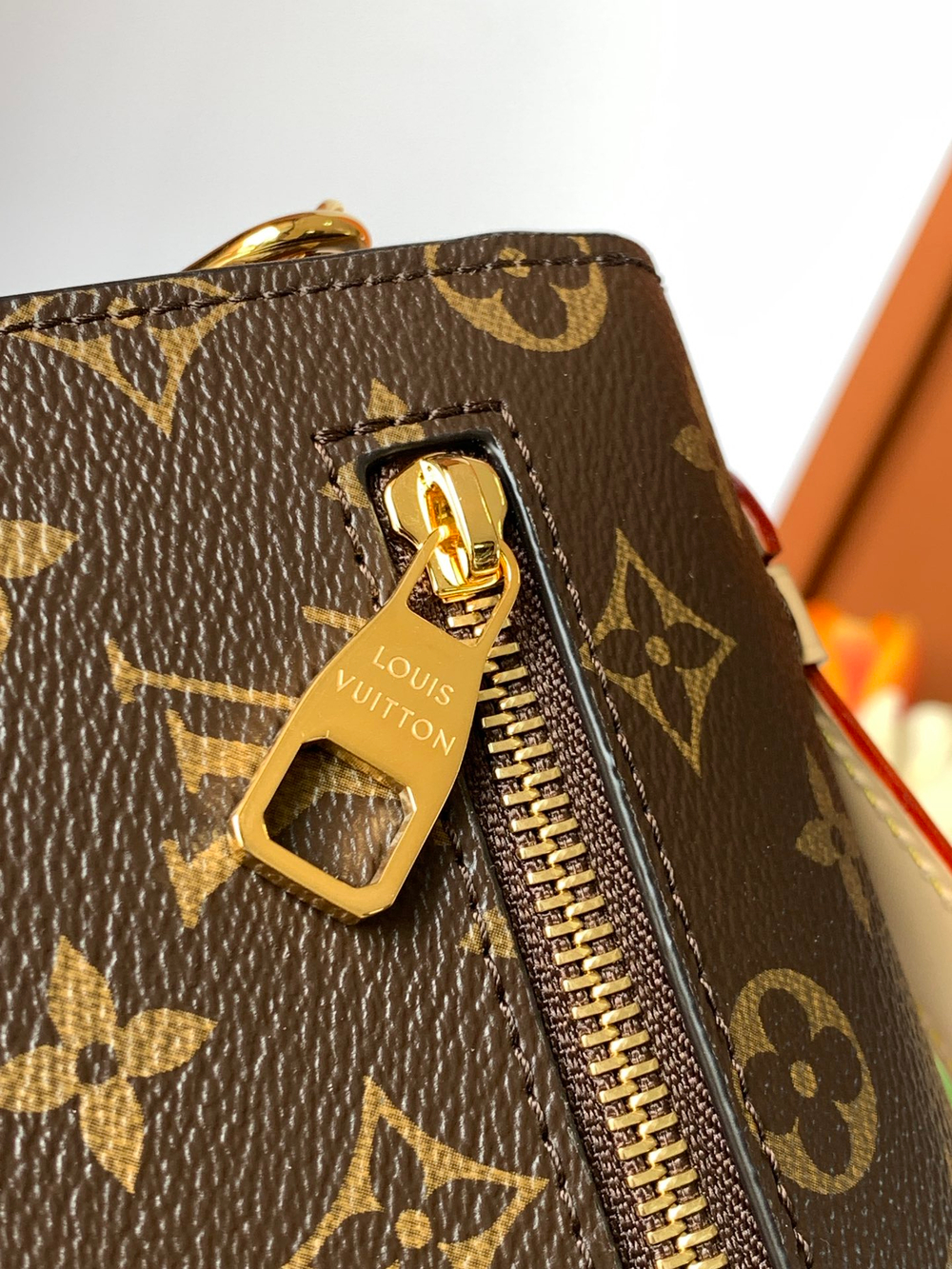 Louis Vuitton Pochette Metis