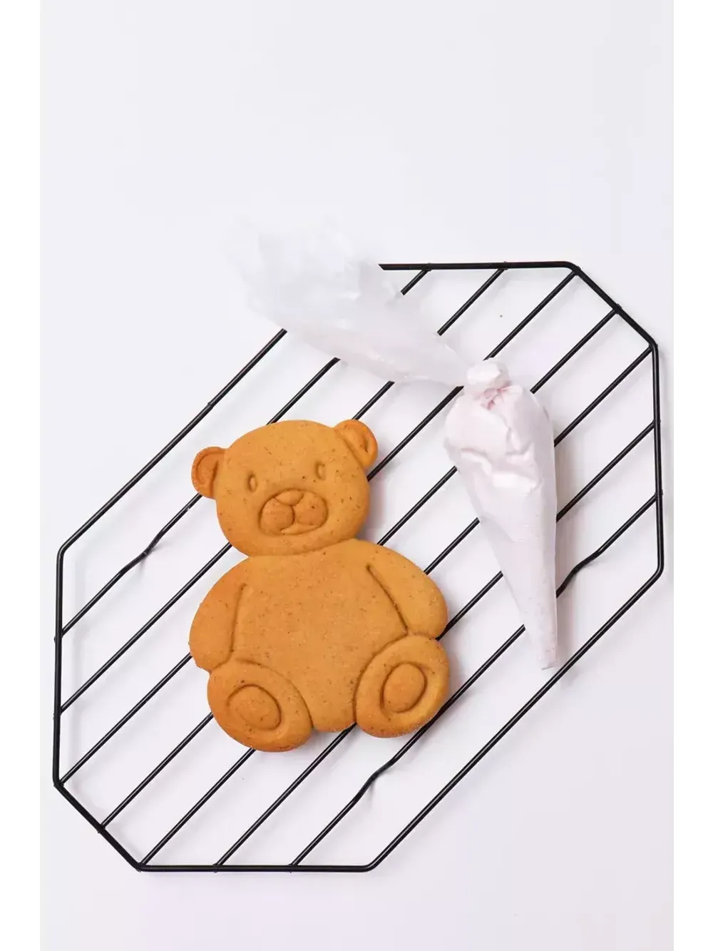 Набор имбирных пряников "Мишка, зайчик, домик" - 12 шт. Набор имбирных пряников "Мишка, зайчик, домик" - 12 шт.