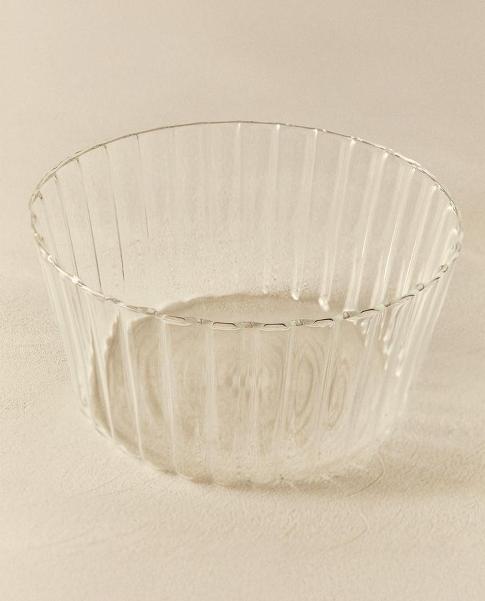 ZARA HOME САЛАТНИЦА ИЗ БОРОСИЛИКАТНОГО СТЕКЛА С РЕЛЬЕФНЫМ УЗОРОМ, ПРОЗРАЧНЫЙ