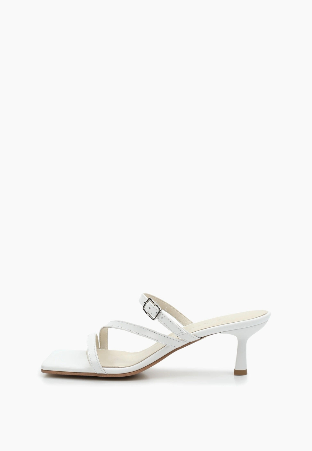 Босоножки // Nata // White