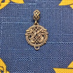 Подвеска. Северные волки малые