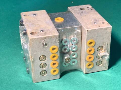 Распределитель смазки IHI 16 портов