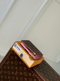 Louis Vuitton Lisa Wallet