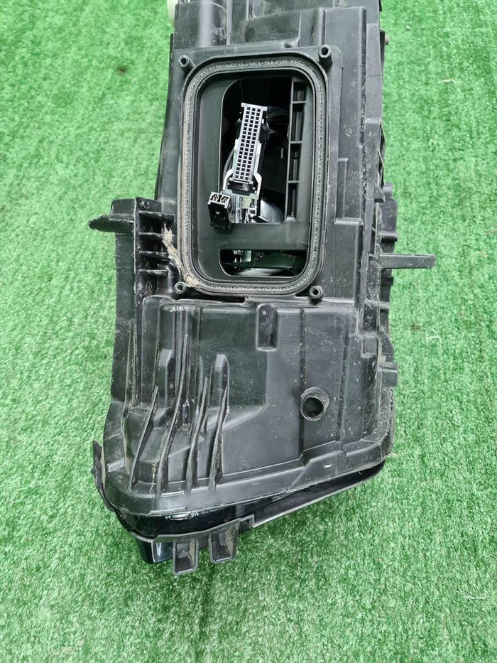 Фара правая Mercedes A W177 (2018-2022) LED