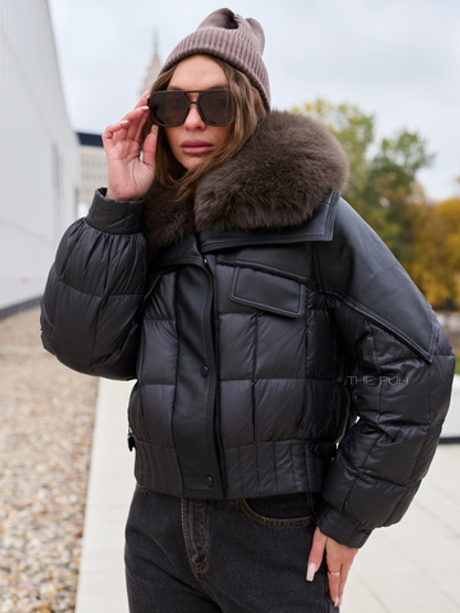 Комбинированный черный пуховик с коричневым мехом