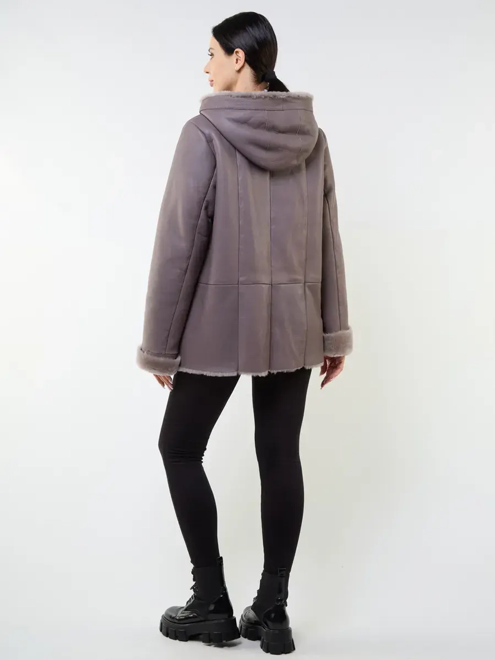 Дубленка натуральная зимняя с капюшоном