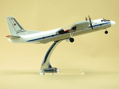 Модель самолета Ан-26 (М1:72, ВВС России, RF-36004,26) с шасси