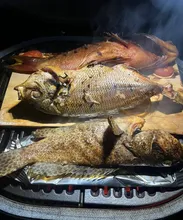 Керамический угольный гриль Primo Oval Family All-In-One, 38х56 см, с ножками и столиками