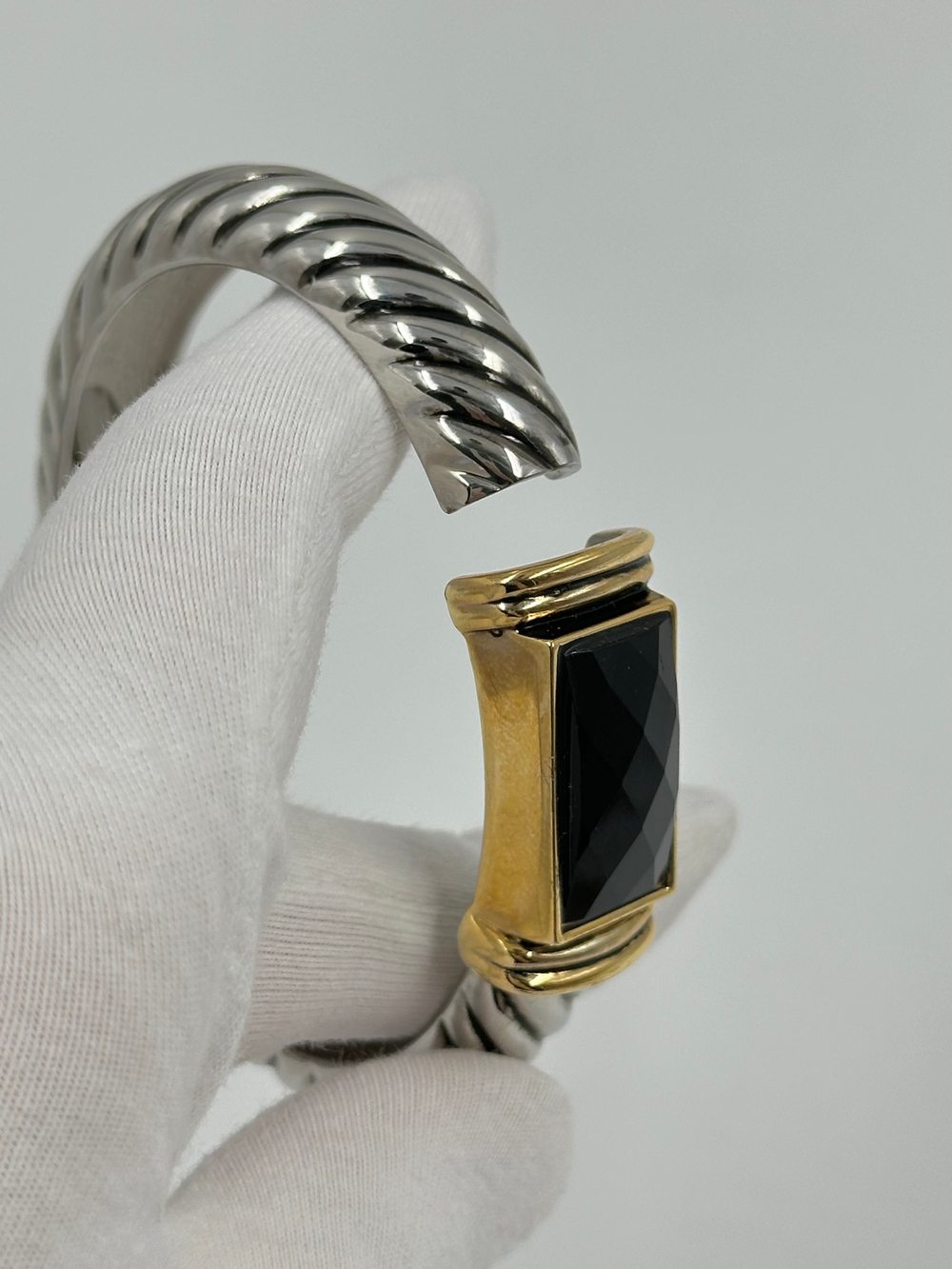 Браслет биколор с чёрной вставкой