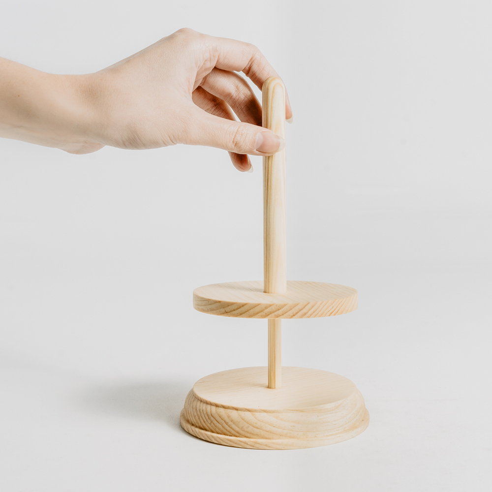 Деревянный спиннер-подставка для пряжи, для клубка из древесины кедра. KL10