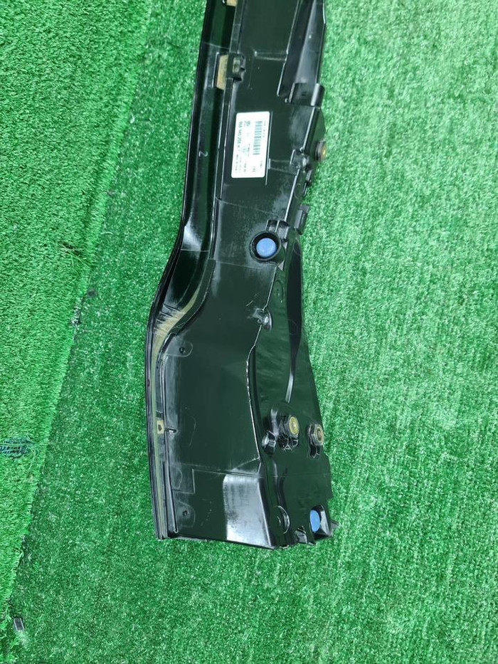 Фонарь крышки багажника Porsche Macan 95b (18-21)