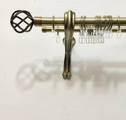 Карниз кованый консольный Глобо d25/16 мм двухрядный, цвет бронза