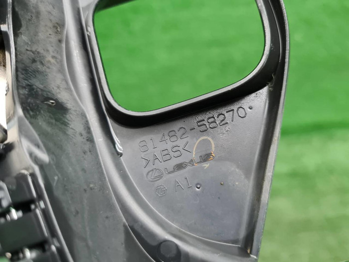 Накладка ПТФ левая Lexus LM (2019-2023)