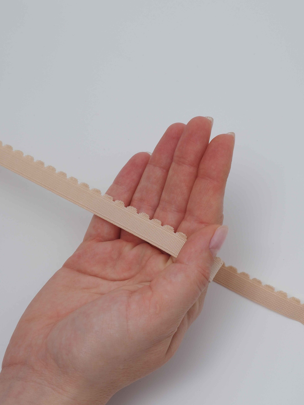 Резинка отделочная бежевая ширина 12 мм