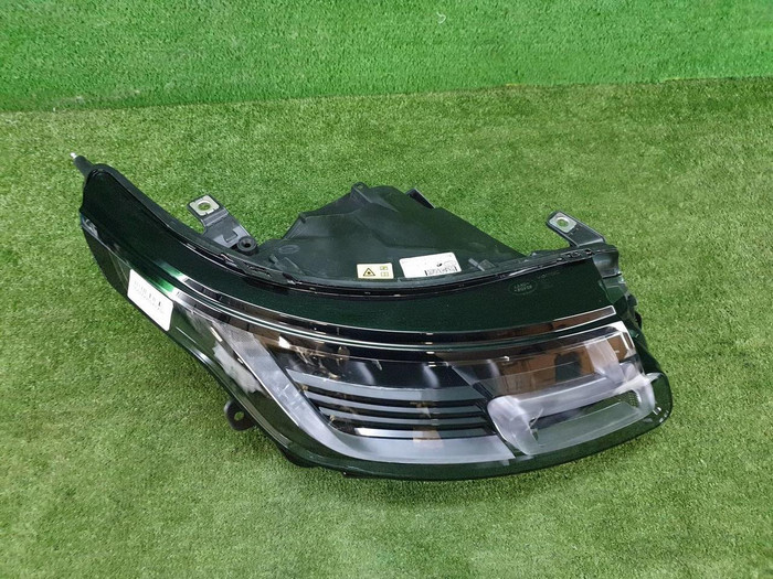 Фара правая Range Rover Vogue 4 L405 17-22 Pixel
