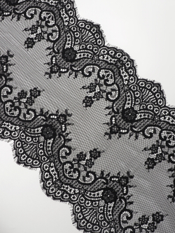 Кружево шантильи черное неэластичное ширина 36 см купон 2,9 м С БРАКОМ