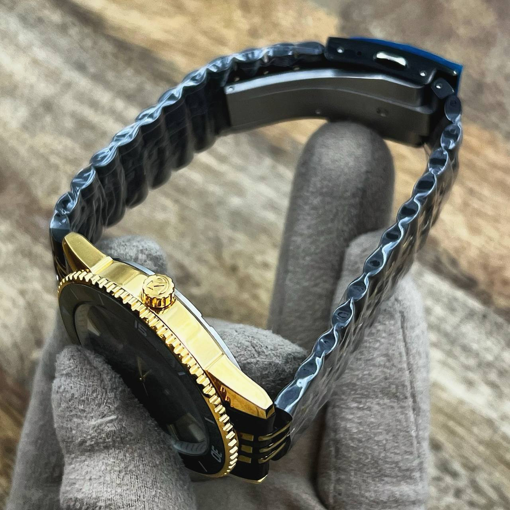 Часы Rado