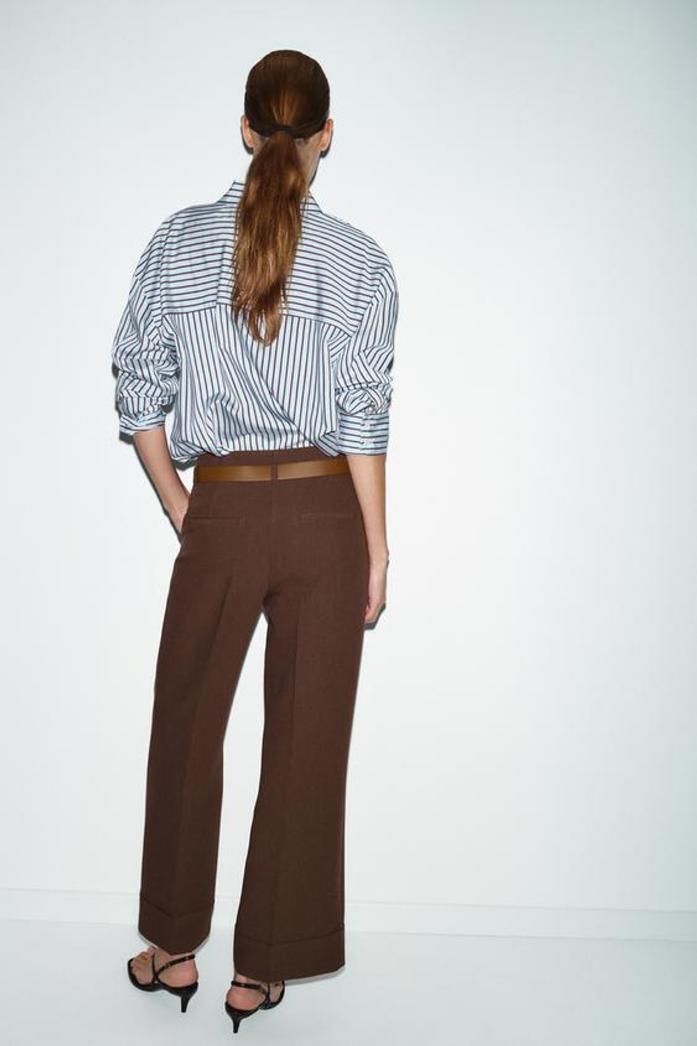 ZARA БРЮКИ С ОТВОРОТАМИ И РЕМНЕМ, КОРИЧНЕВЫЙ