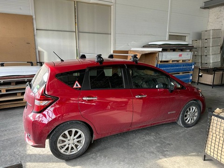 Багажник на крышу (адаптер) Nissan Note (E12) (2012-2020) за дверной проем ED10-095