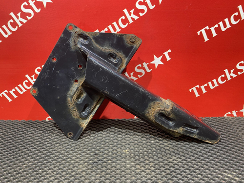 Кронштейн насоса Adblue