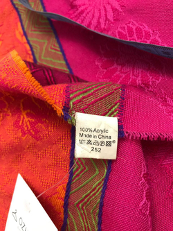 Палантин Yves Rocher яркий