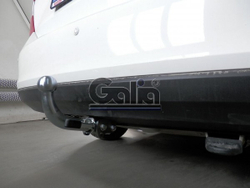 Фаркоп оцинкованный Galia S104C для Skoda Rapid лифтбек/универсал 2013-, SEAT Toledo седан 2013-(паспорт и сертификат в комплекте)(без электрики)