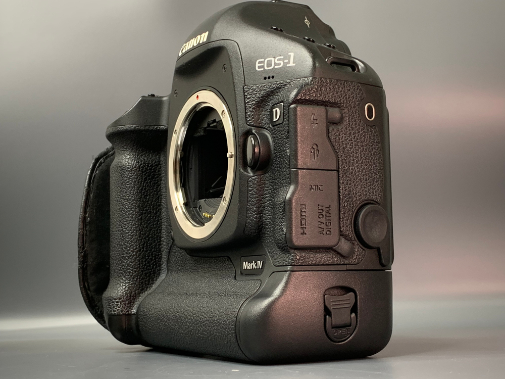Canon EOS-1 Mark IV 148.160 кадров