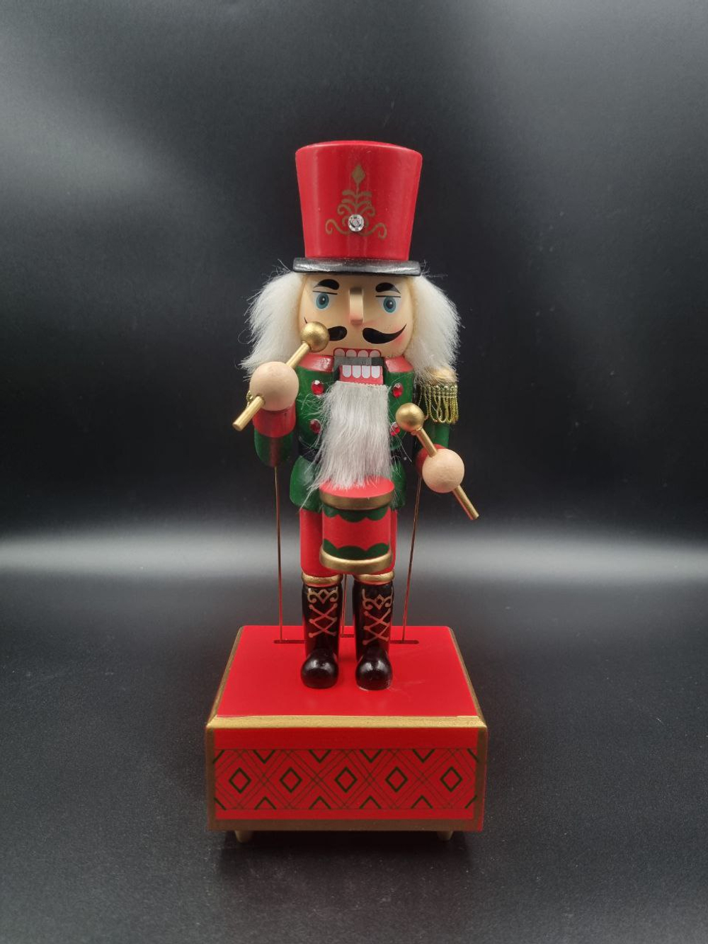 Фигура Щелкунчик музыкальный заводной 28,5см Дерево SC44A