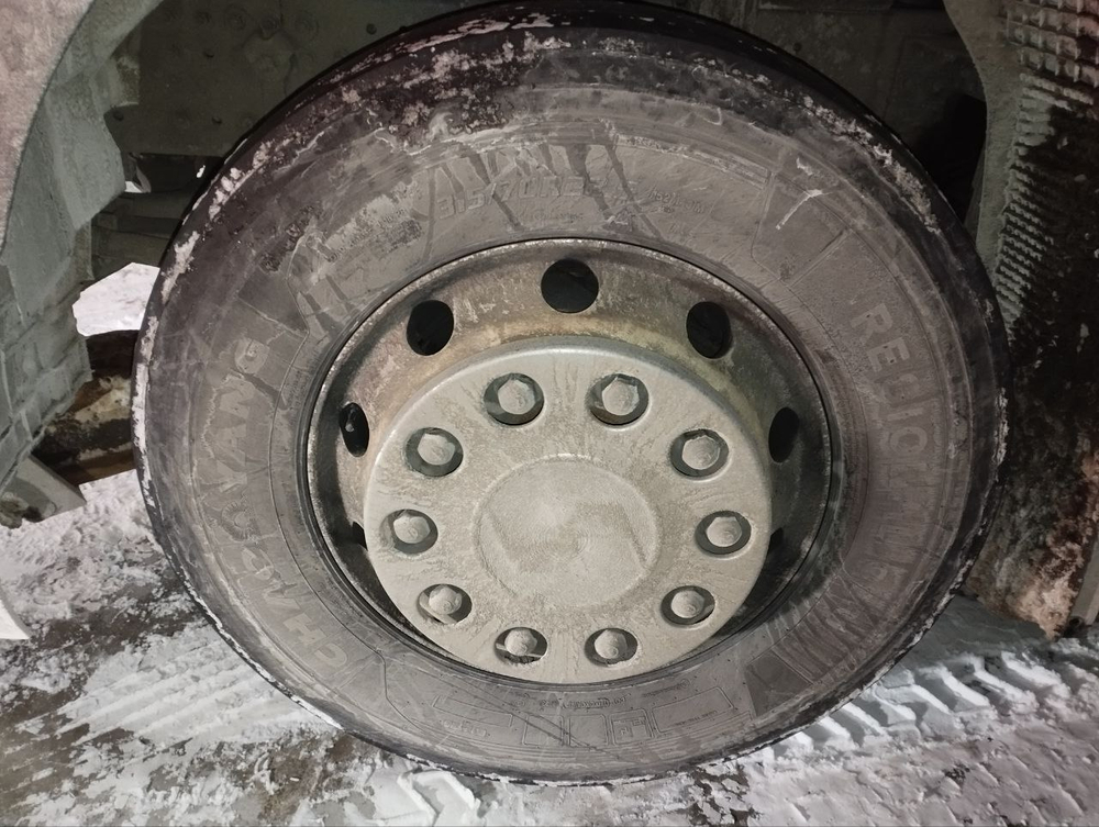 Shacman (Shaanxi) SX* 4x2 Седельный тягач SX4188YY381 (Дизельный, 12,5 л, 480 л.с., АТ)