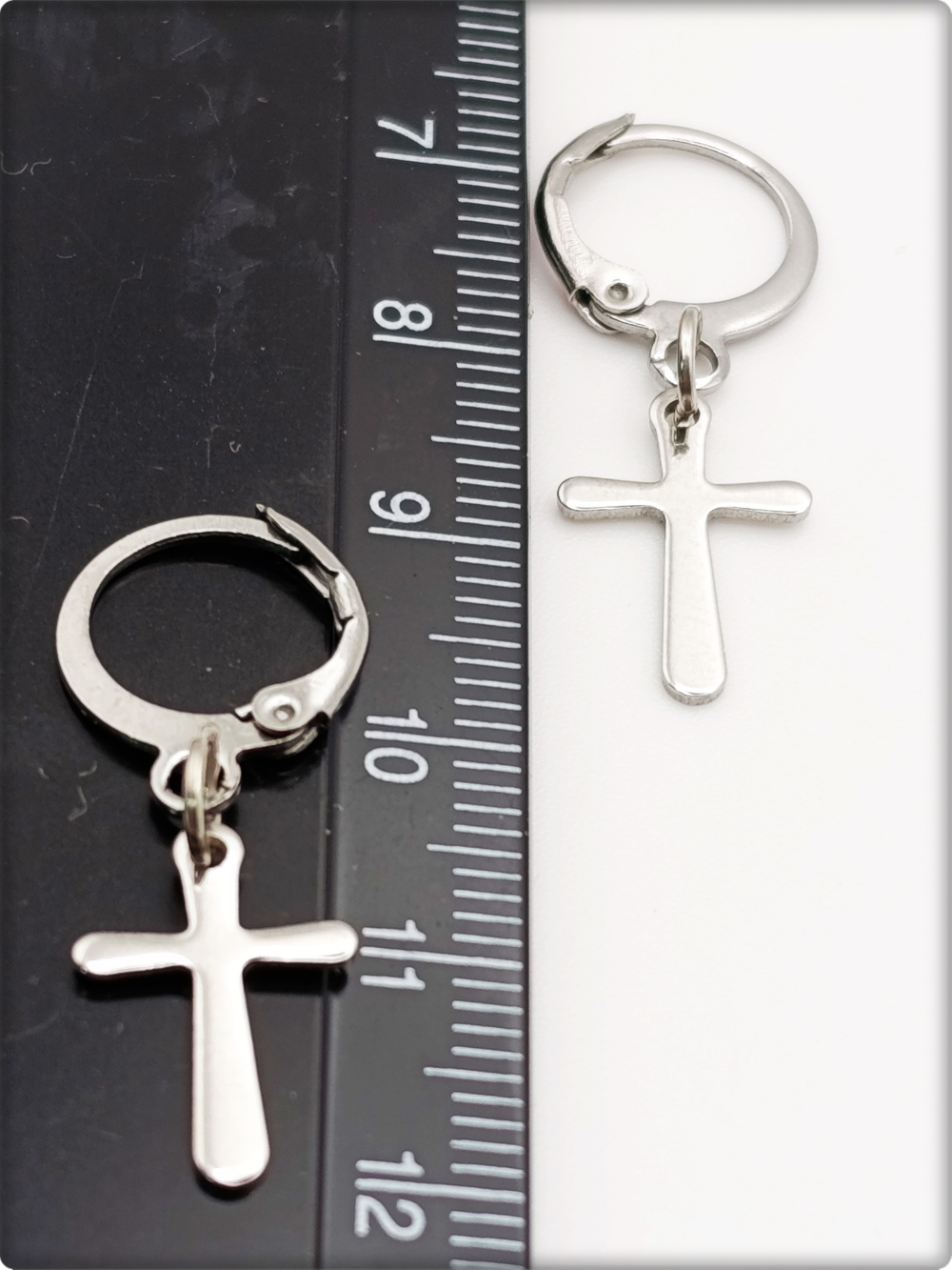 Серьги кольца "Кресты" для пирсинга ушей стальные.