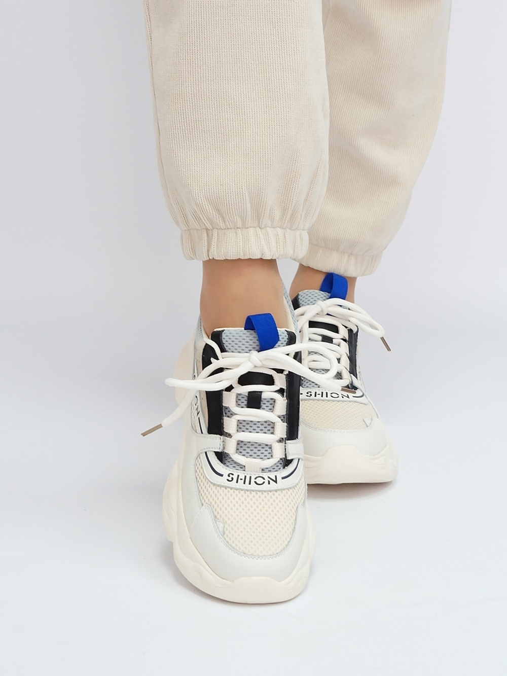 Кроссовки женские демисезонные